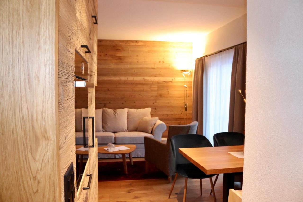 Hotel Spescha レンツァーハイデ エクステリア 写真