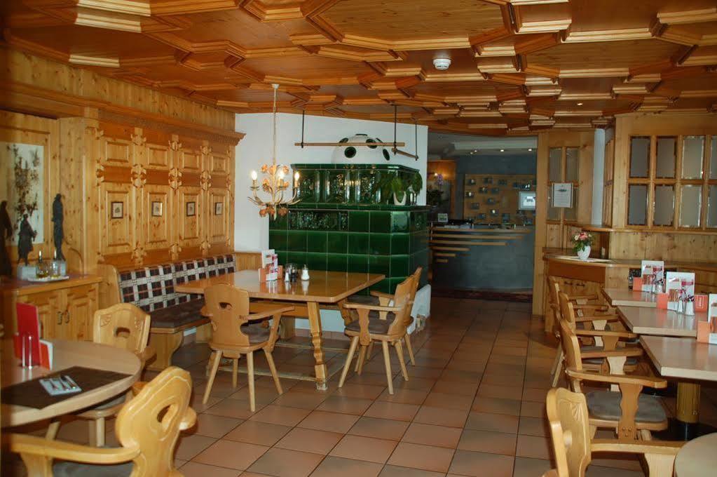 Hotel Spescha レンツァーハイデ エクステリア 写真