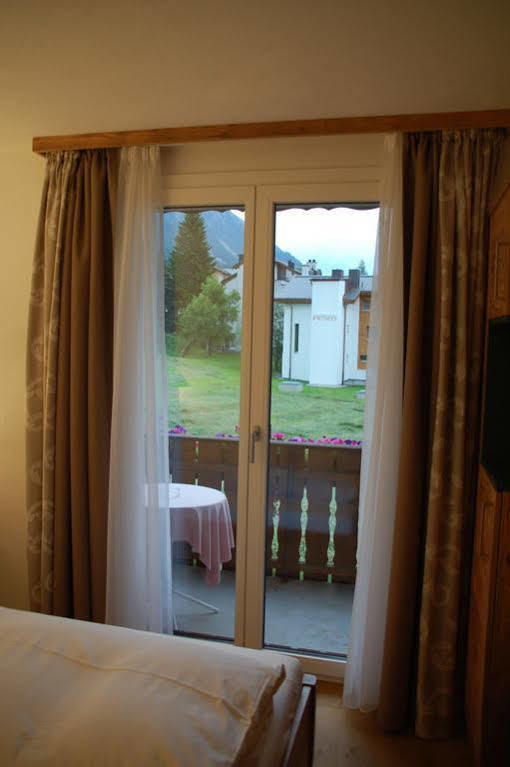Hotel Spescha レンツァーハイデ エクステリア 写真